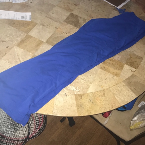 Electric blue Dansko XS scrub set - Picture 5 of 7